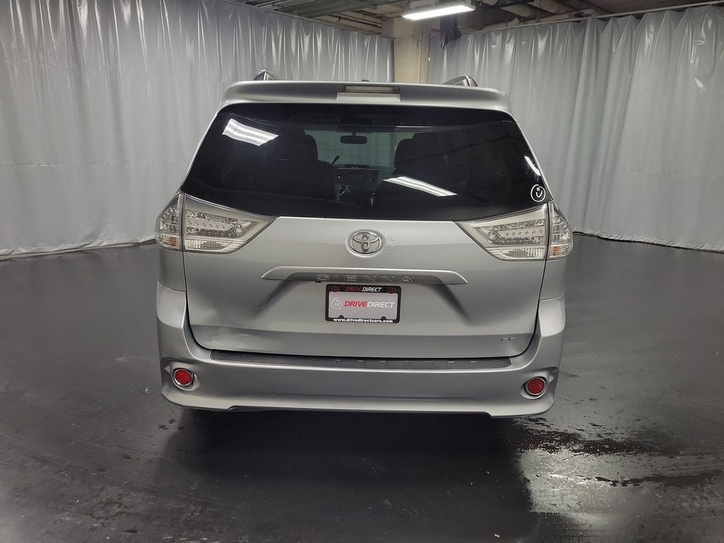 2014 Toyota Sienna SE 8 Passenger