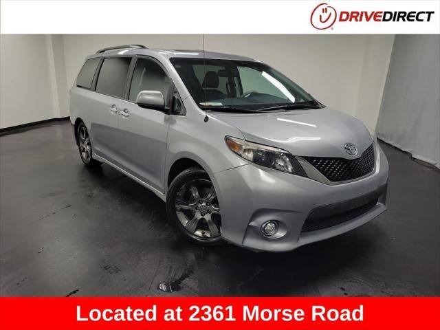 2014 Toyota Sienna SE 8 Passenger