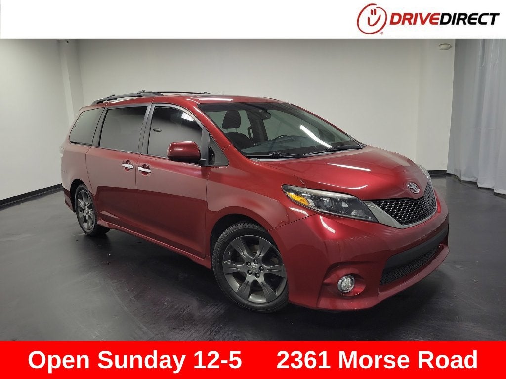 2015 Toyota Sienna SE 8 Passenger