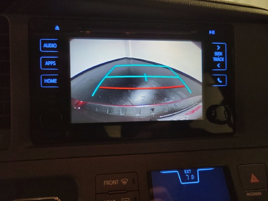 2015 Toyota Sienna SE 8 Passenger