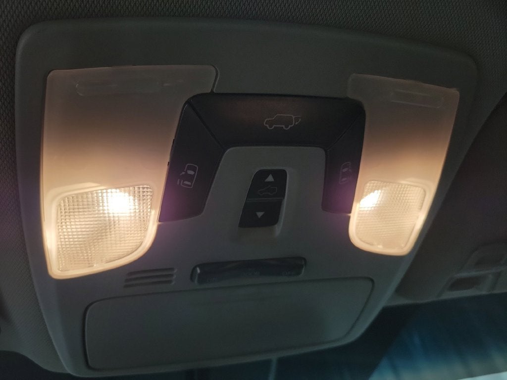 2015 Toyota Sienna SE 8 Passenger