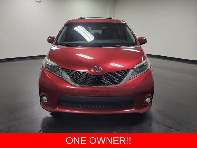 2015 Toyota Sienna SE 8 Passenger