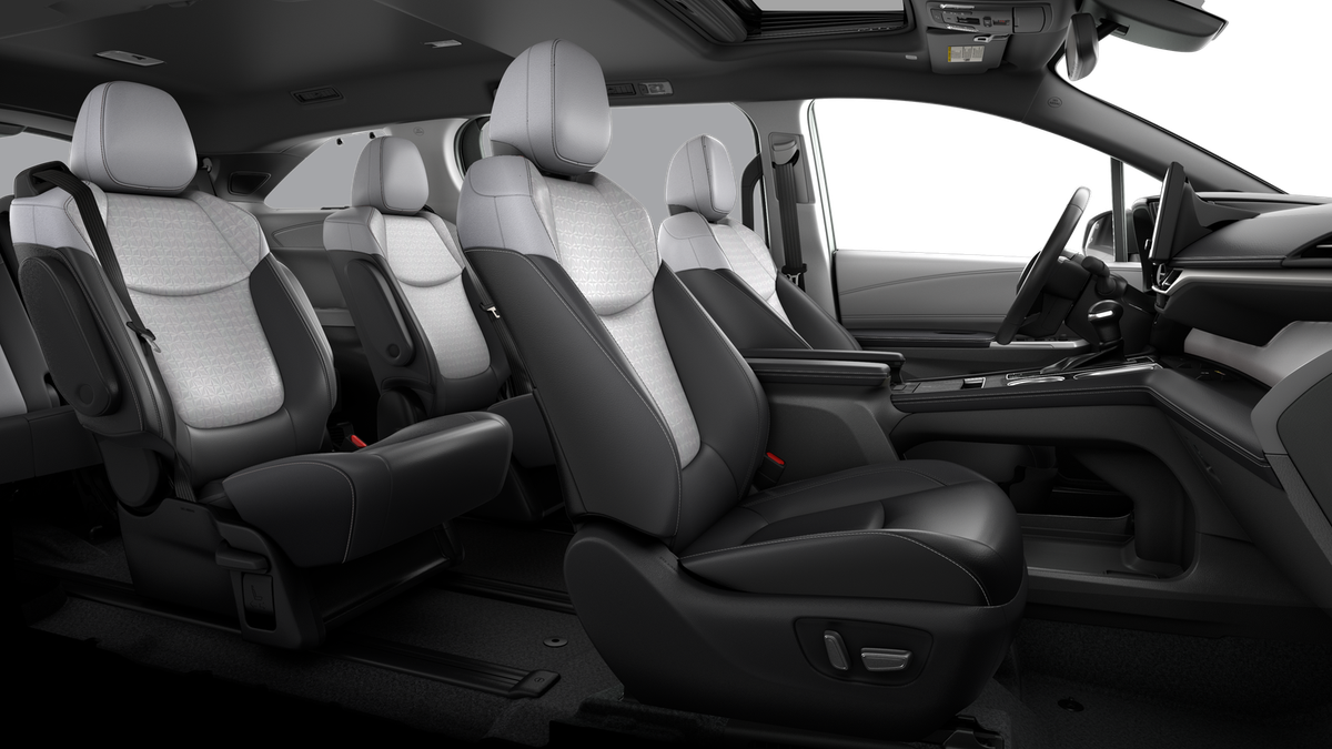 2026 Toyota Sienna XSE 7 Passenger