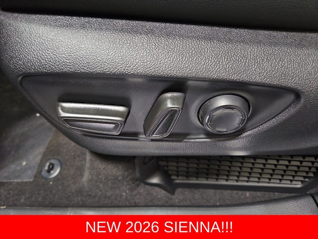 2026 Toyota Sienna XSE 7 Passenger