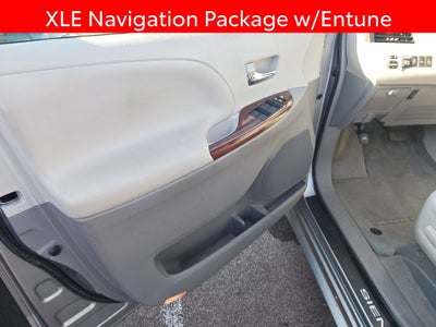 2014 Toyota Sienna XLE 8 Passenger