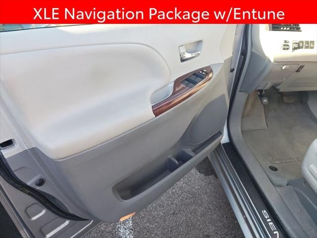 2014 Toyota Sienna XLE 8 Passenger
