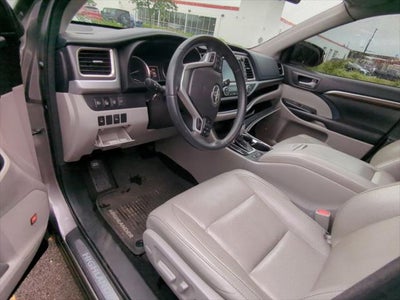 2016 Toyota Highlander Limited