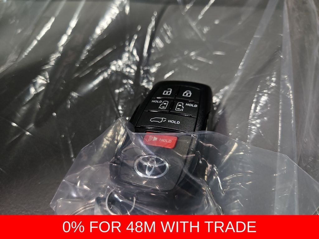 2026 Toyota Sienna XLE 8 Passenger