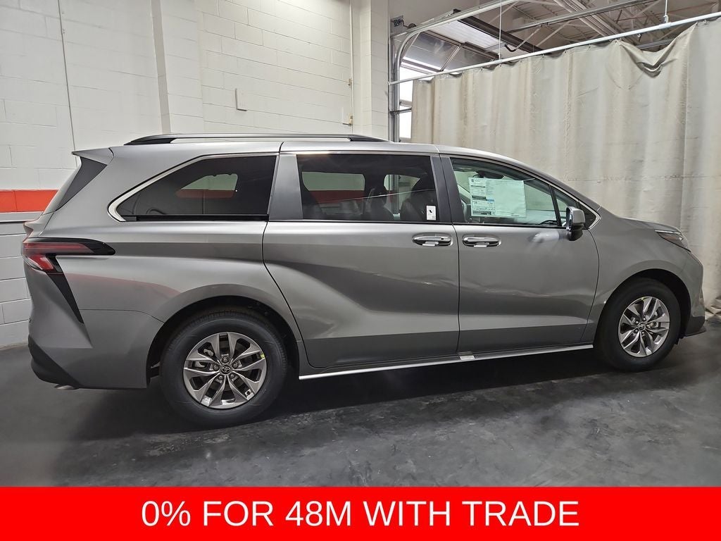 2026 Toyota Sienna XLE 8 Passenger