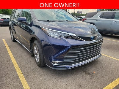2022 Toyota Sienna XLE 7 Passenger