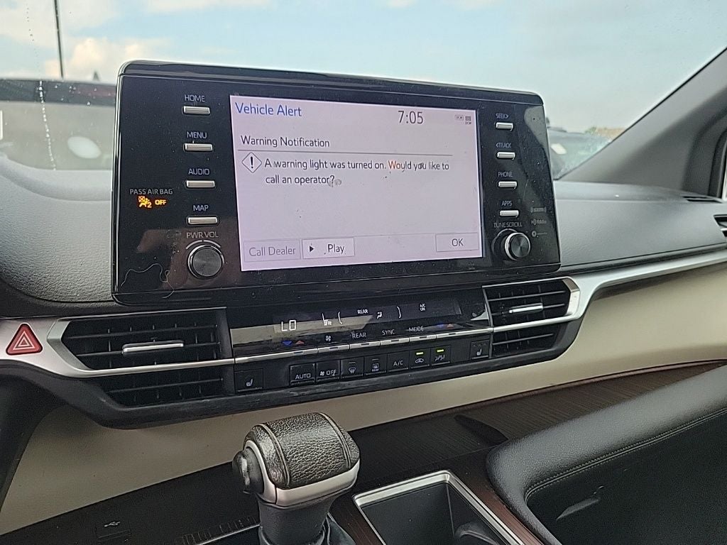 2022 Toyota Sienna XLE 7 Passenger