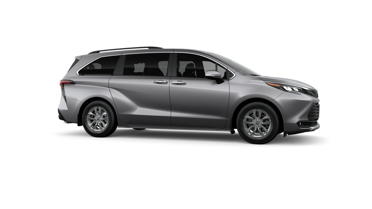 2026 Toyota Sienna XLE 8 Passenger