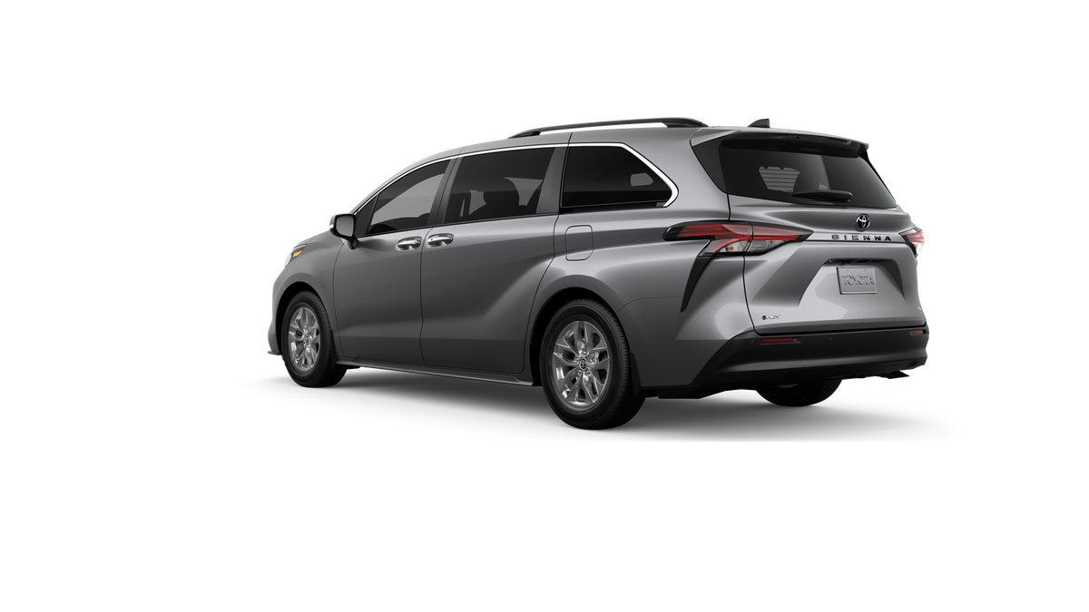 2026 Toyota Sienna XLE 8 Passenger