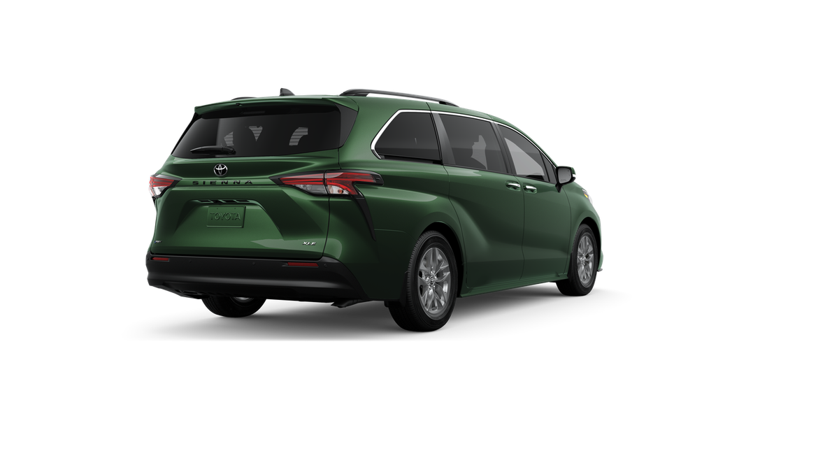 2026 Toyota Sienna XLE 8 Passenger