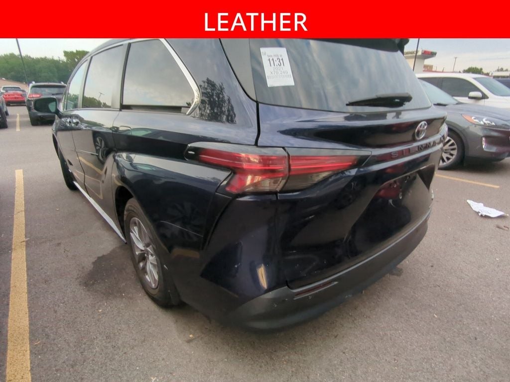 2021 Toyota Sienna XLE 8 Passenger