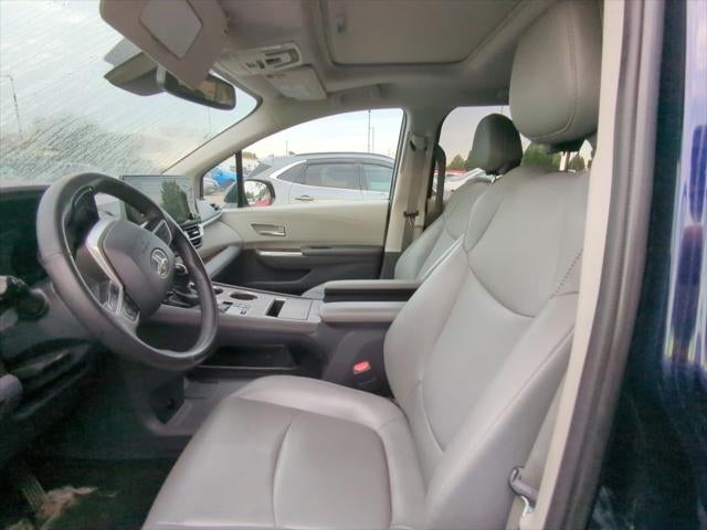 2021 Toyota Sienna XLE 8 Passenger