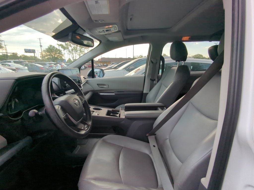 2022 Toyota Sienna XLE 7 Passenger