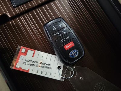 2022 Toyota Sienna XLE 7 Passenger