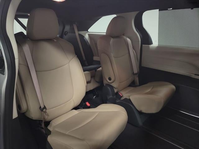 2022 Toyota Sienna XLE 7 Passenger