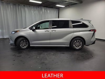 2022 Toyota Sienna XLE 7 Passenger
