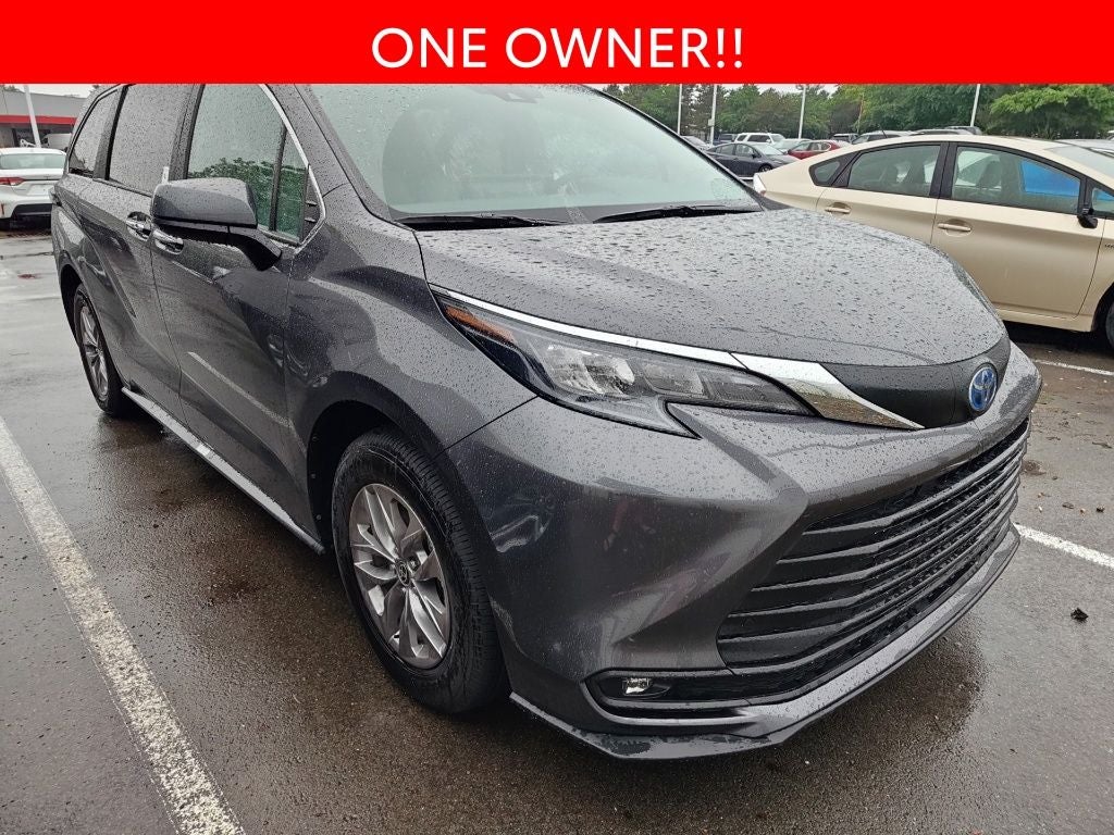 2025 Toyota Sienna XLE 7 Passenger