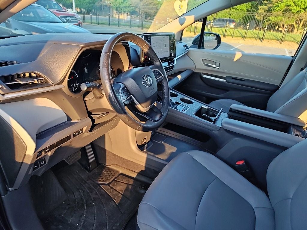 2024 Toyota Sienna XLE 7 Passenger