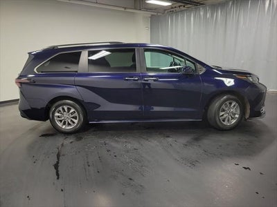 2024 Toyota Sienna XLE 7 Passenger