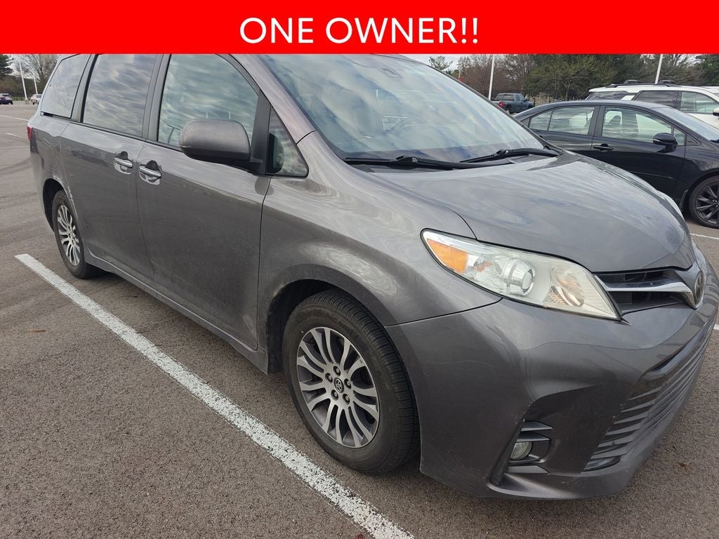 2019 Toyota Sienna XLE 8 Passenger