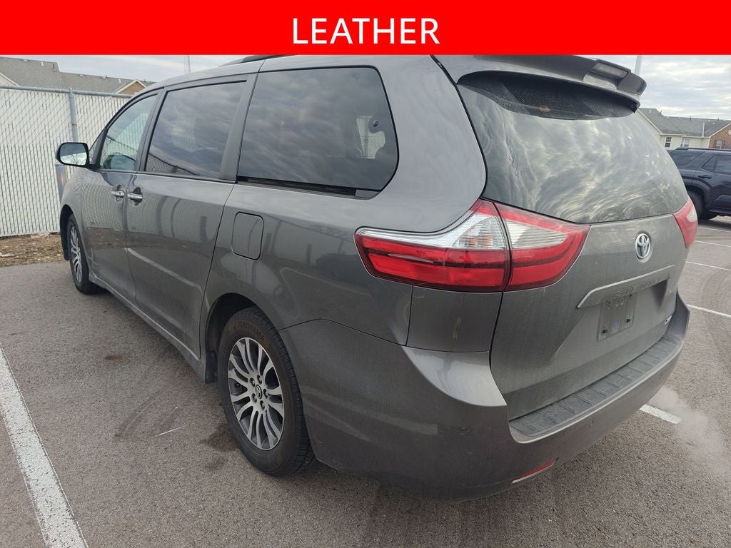2019 Toyota Sienna XLE 8 Passenger
