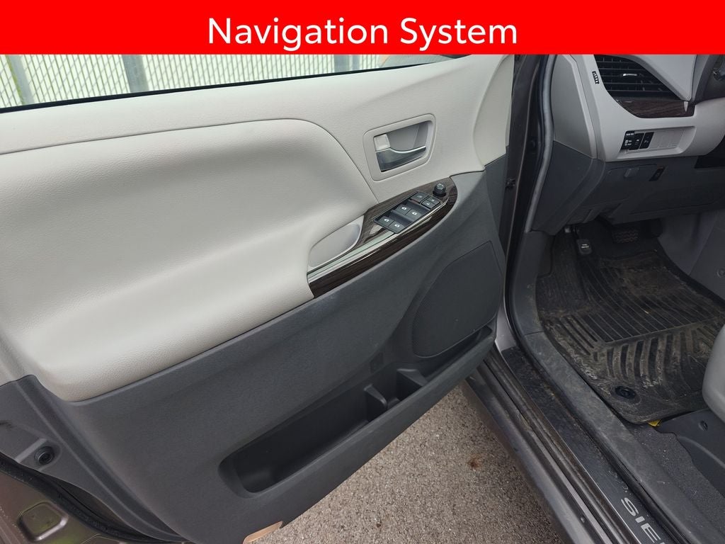 2019 Toyota Sienna XLE 8 Passenger