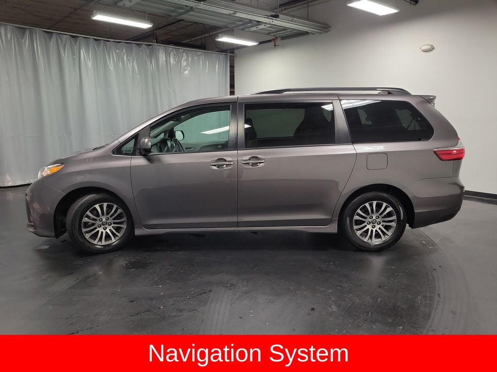 2019 Toyota Sienna XLE 8 Passenger