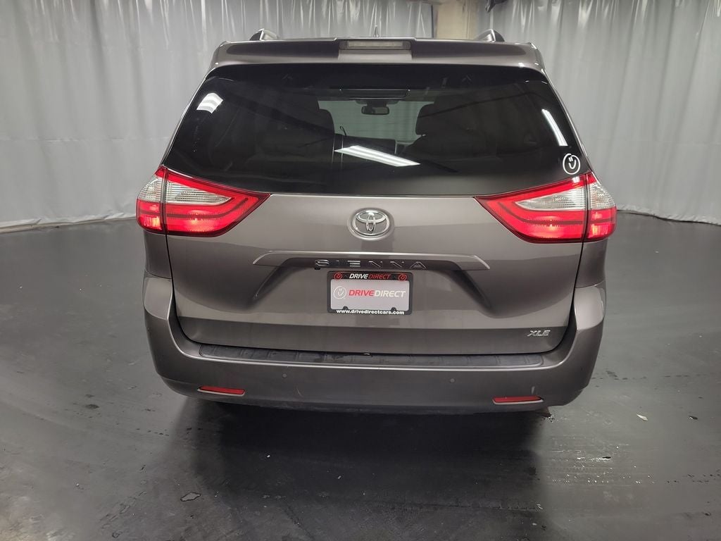 2019 Toyota Sienna XLE 8 Passenger