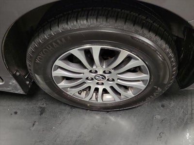 2019 Toyota Sienna XLE 8 Passenger