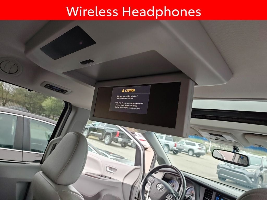 2017 Toyota Sienna XLE Premium 8 Passenger