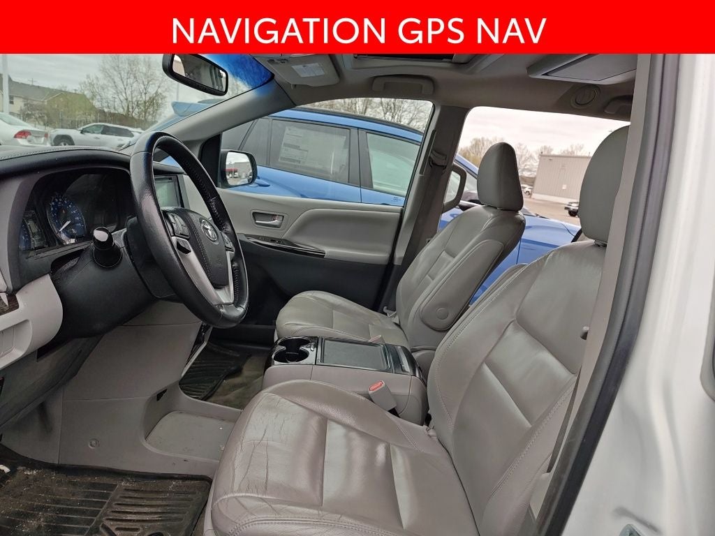 2017 Toyota Sienna XLE Premium 8 Passenger