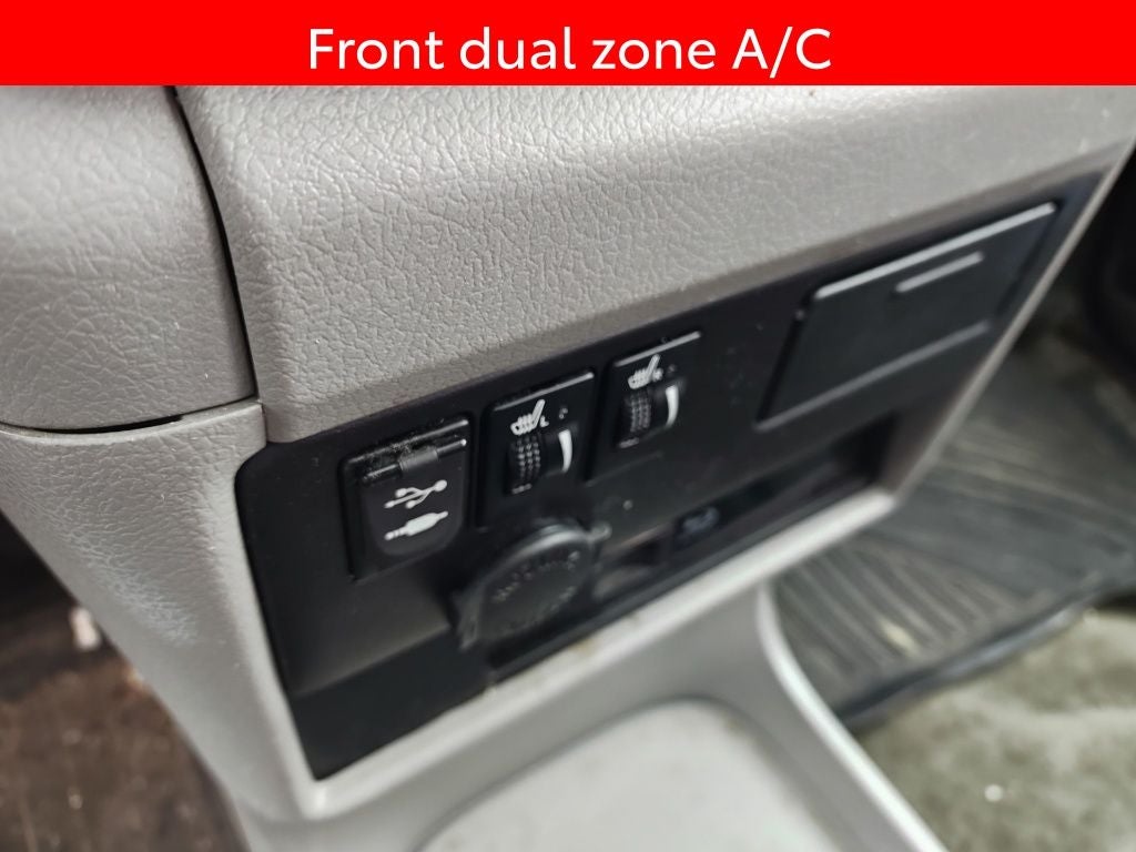 2017 Toyota Sienna XLE Premium 8 Passenger