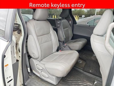 2017 Toyota Sienna XLE Premium 8 Passenger