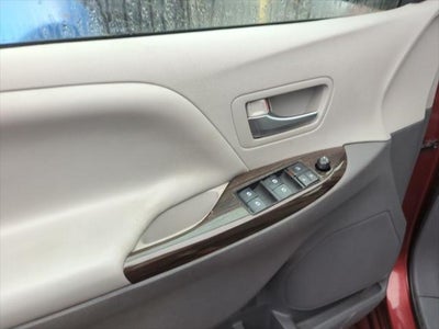 2020 Toyota Sienna XLE 7 Passenger