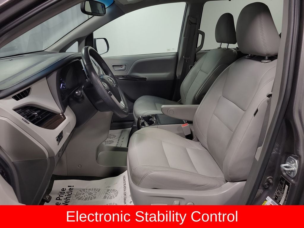 2017 Toyota Sienna XLE 7 Passenger