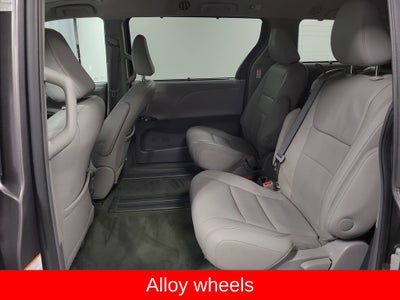 2017 Toyota Sienna XLE 7 Passenger