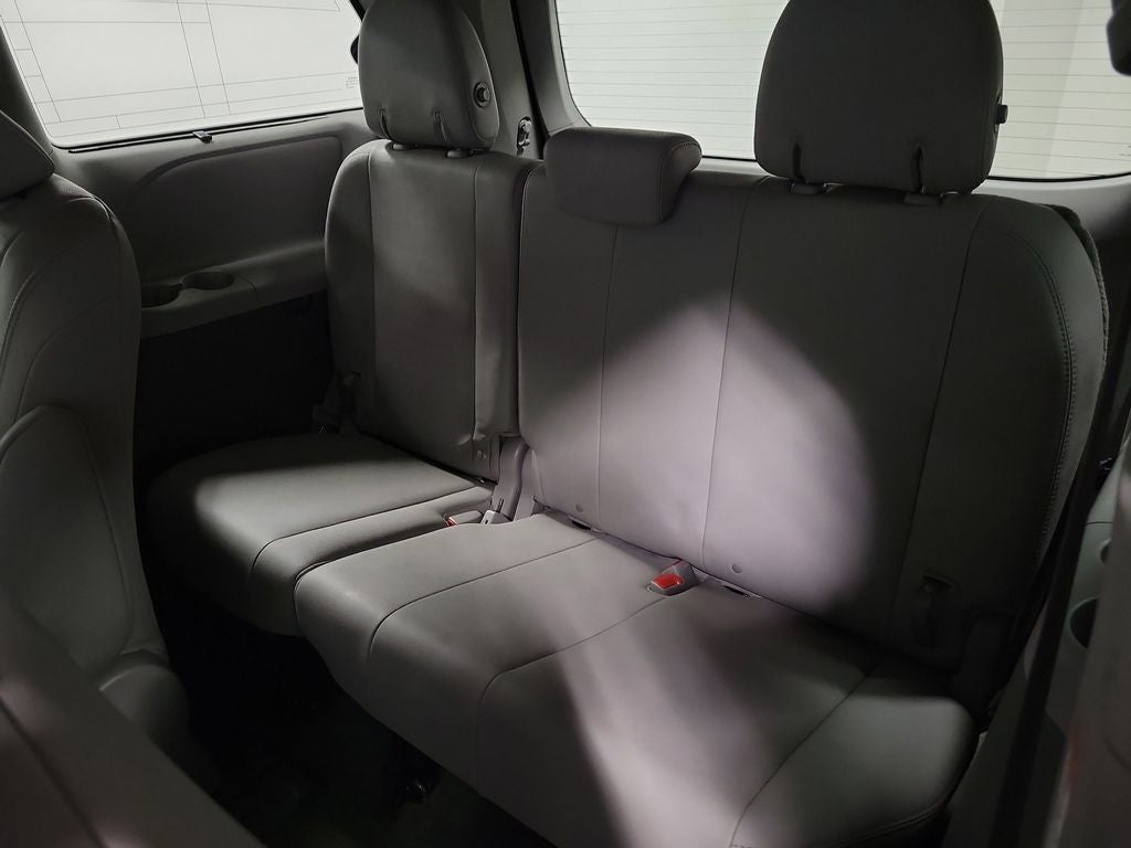 2017 Toyota Sienna XLE 7 Passenger