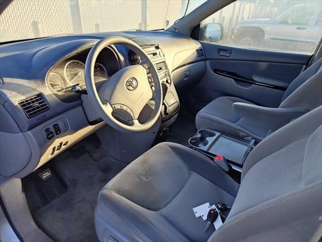 2005 Toyota Sienna LE 7 Passenger