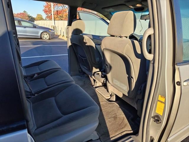 2005 Toyota Sienna LE 7 Passenger