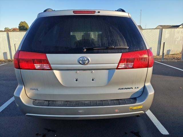 2005 Toyota Sienna LE 7 Passenger