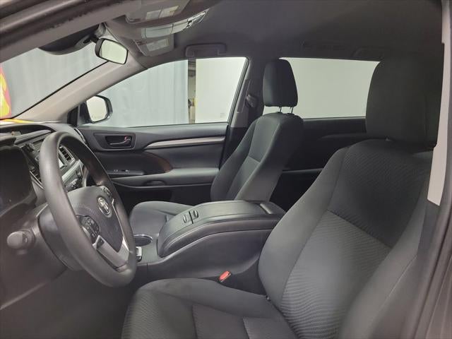 2019 Toyota Highlander LE