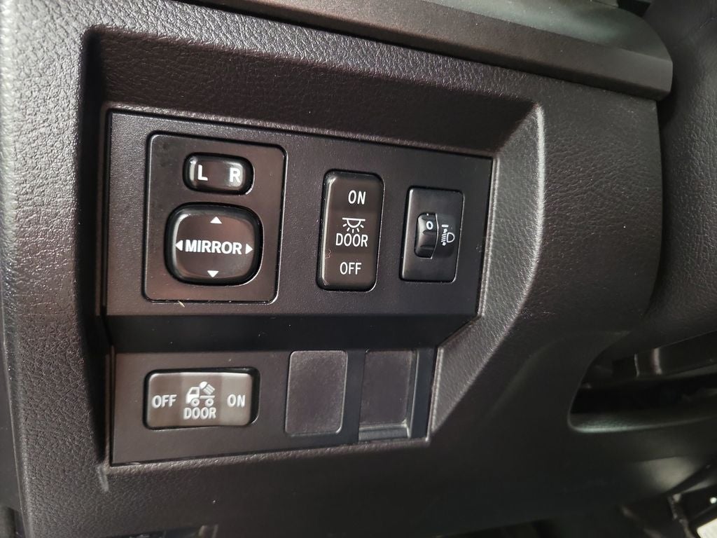 2015 Toyota Tundra SR5