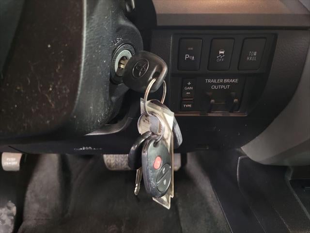 2017 Toyota Tundra SR5