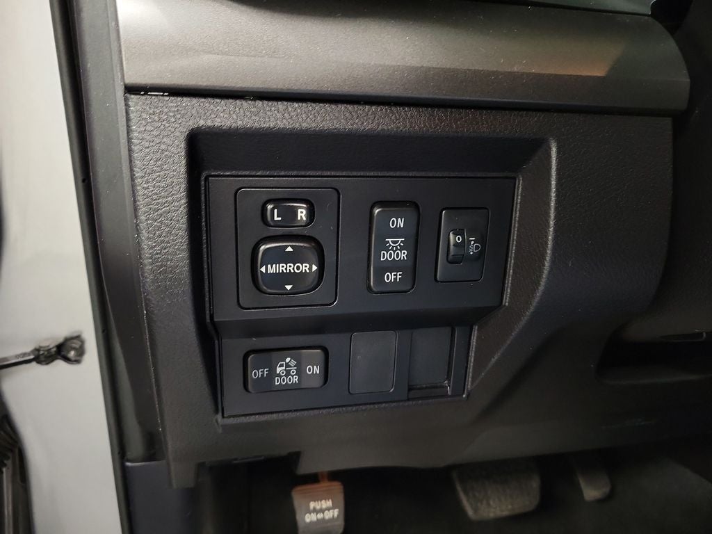 2015 Toyota Tundra SR5