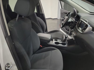 2019 Kia Sorento S