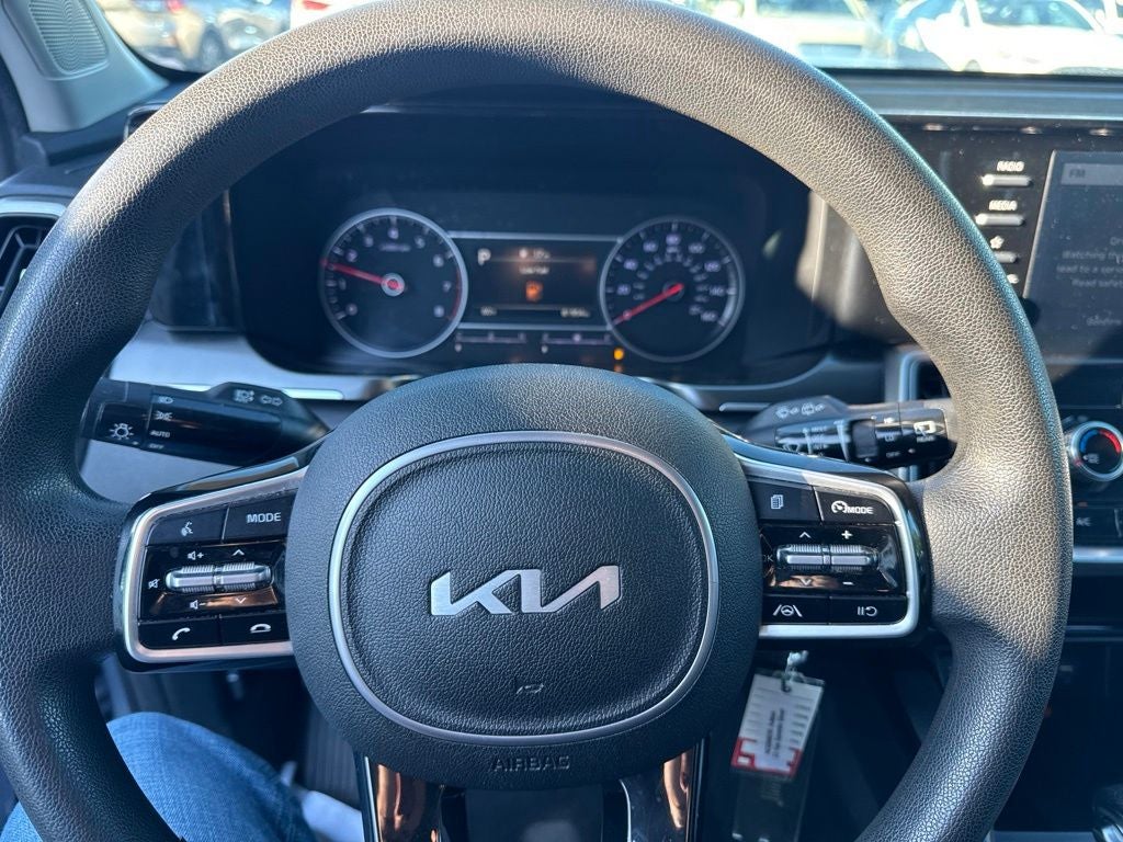 2022 Kia Sorento LX